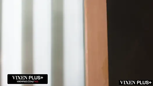 Vixenplus kötü kız lulu sert sikiliyor