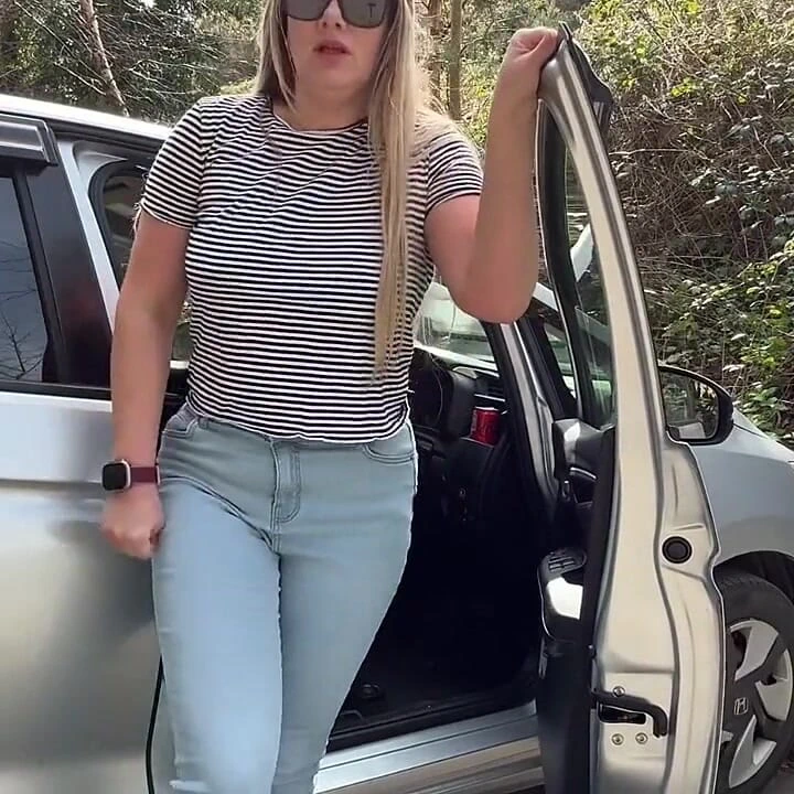 Waiting for My Friend but I Couldn't Hold It and Wet My Jeans