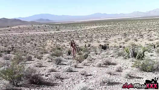 Genç erkek avcısı Sofie Marie büyük yarak emdikten sonra döl tadıyor