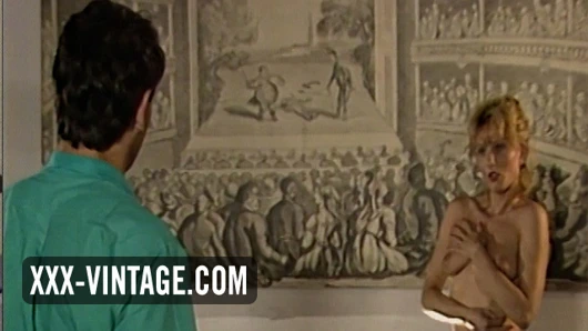 Utangaç milf, fotoğrafçı tarafından baştan çıkarılır