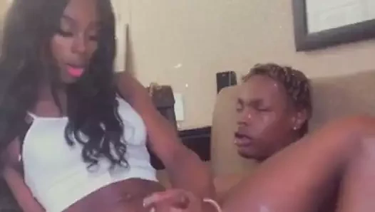 siyah üzerine siyah