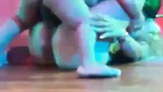 Cüce amcıkla sikişiyor