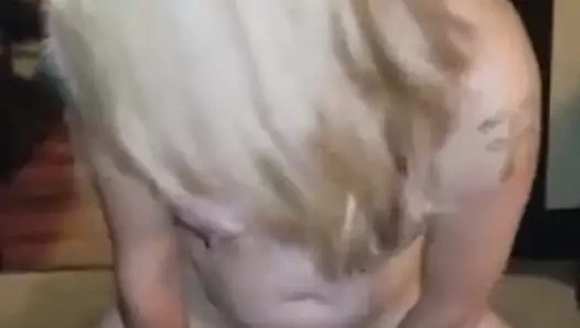 Karımın en iyi arkadaşıyla oynamak