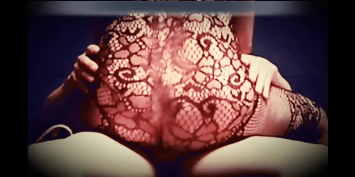 Asyalı karım retro tarzda sikiliyor.