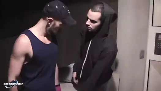 Sketboy.com - ayak adam tarafından becerdin fransız spor ayakkabı