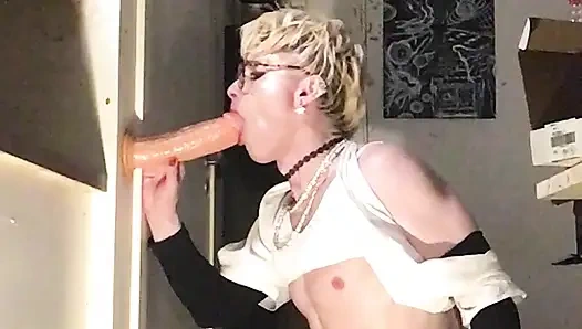 Kadın kılıklı ibne hayatı