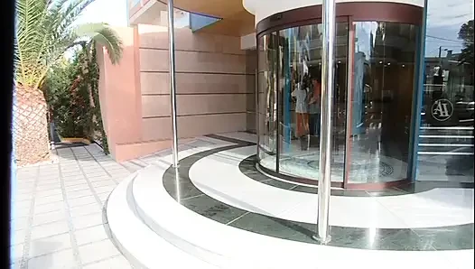 Sarışın hatun buharlı karşılaşmada taksi şoförünü baştan çıkarıyor