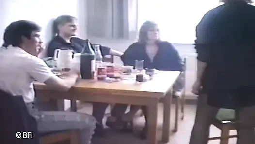 Seksi kızlarla klasik grup seks sikişi