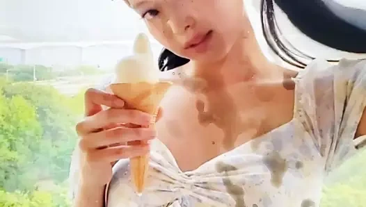 Jennie (blackpink) boşalmak haraç