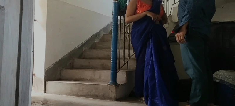 Yenge ayrılmak için geldi ve sonra gitti