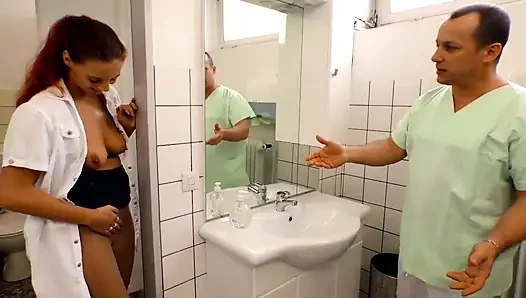 Karım asla büyük sert yarağımı sikmeye doyamıyor
