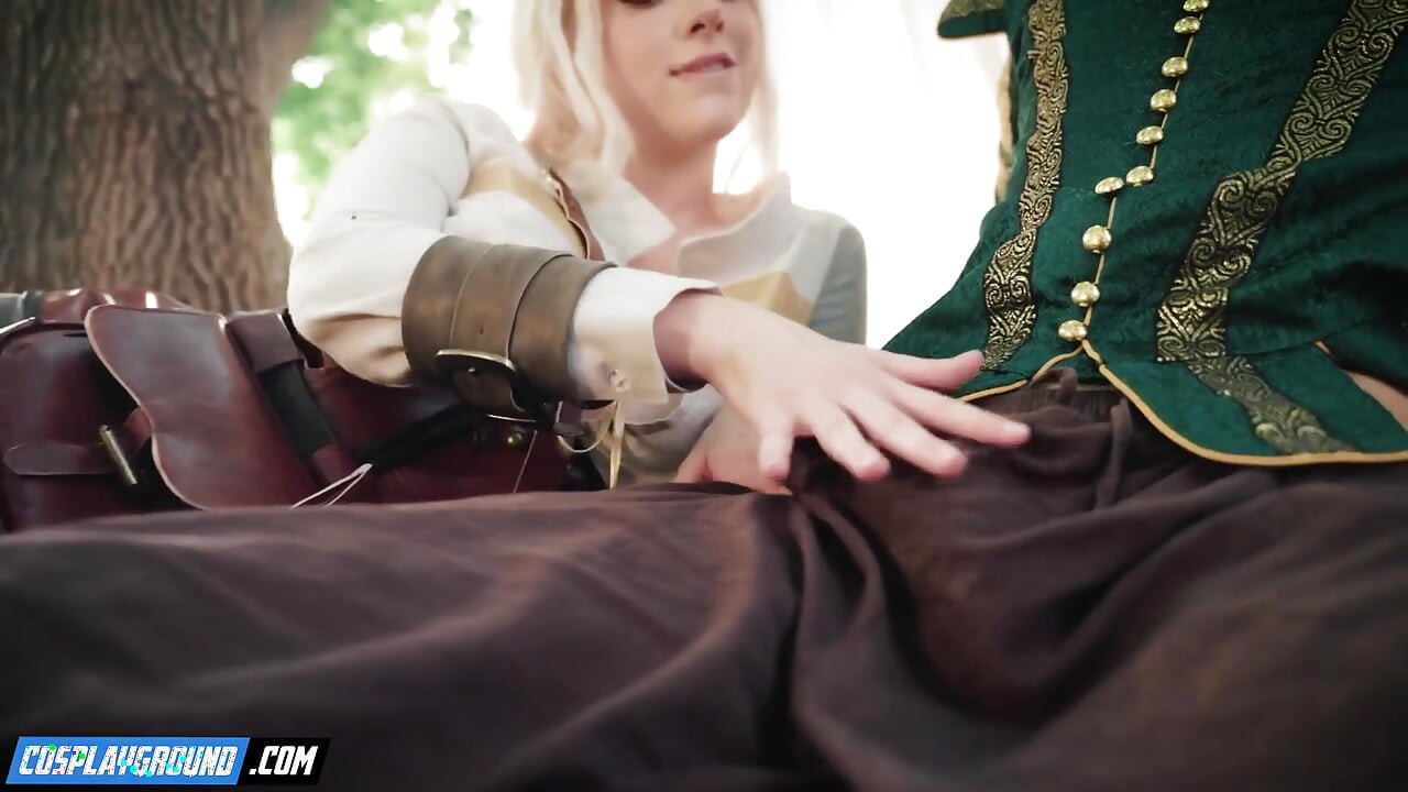 Gia Ohmy Jaskier'in uzun sert yarağını istiyor - witcher porno cosplay parodi