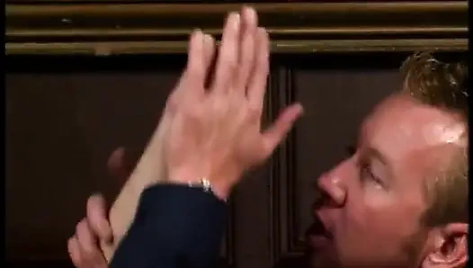 Genç güçten Veronica Lace'den film akışı