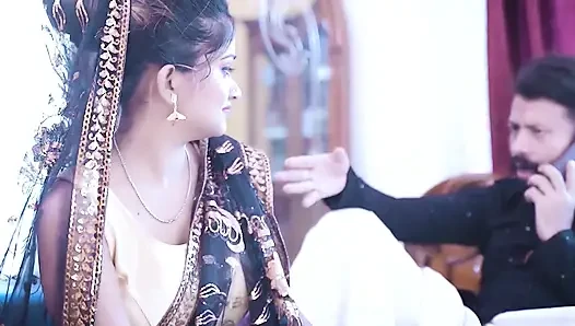Mandir se aate hi bihari bhabhi ko patak ke pel diya