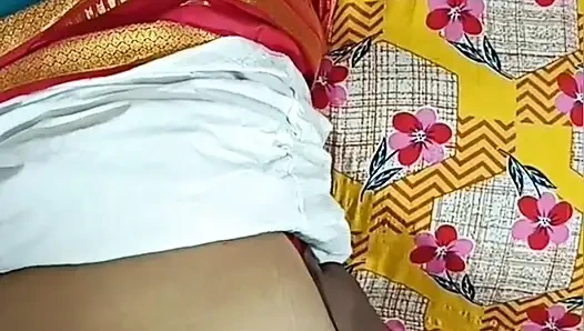 Mallu evli kadın domalarak sikiliyor: Hintli