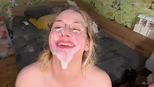 Irklararası grup seks partisi yüze boşalma bukkake ile bitiyor