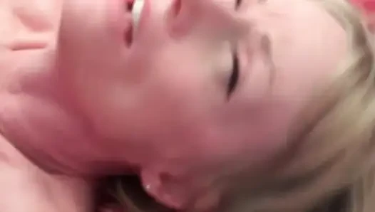 Melanie'nin doyumsuz öğleden sonrası