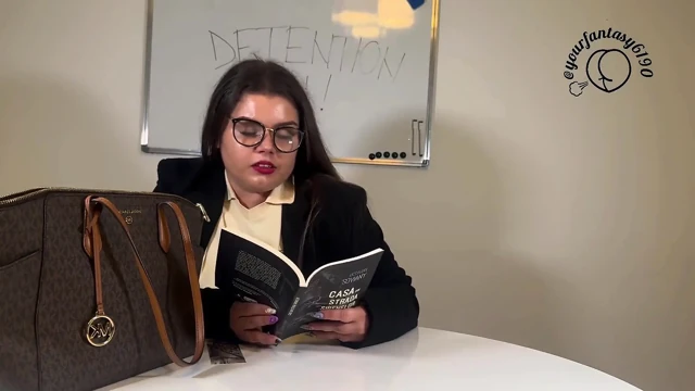 Kokmuş intikam: öğretmenin intikamı iğrenç osuruyor şakacıları cezalandırıyor