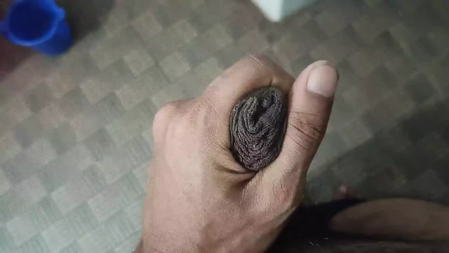 Sıcak handjob at banyo