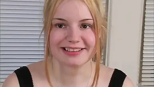 Çaresiz amatörler Bree ve Tatiana büyük sert yarak emiyor ve yüzlerini ateşli dölle kaplıyor