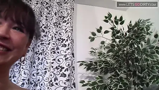 50 yaşındaki çift yabancıyla sikişiyor