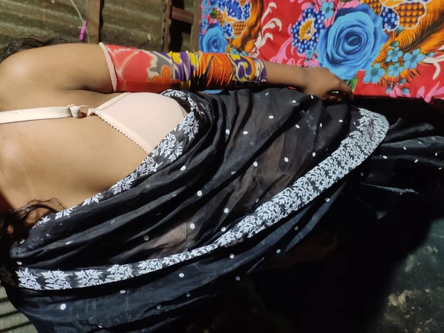 Ateşli Bangladeşli çift ev yapımı seks telefonda kaydedildi