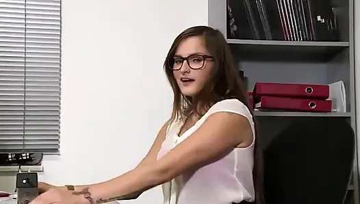 Azgın Alman sekreter patronu tarafından sikiliyor