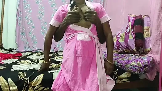 Hintli kadın sakso çekiyor ve pembe sıkı amcığın içine boşalıyor ev yapımı