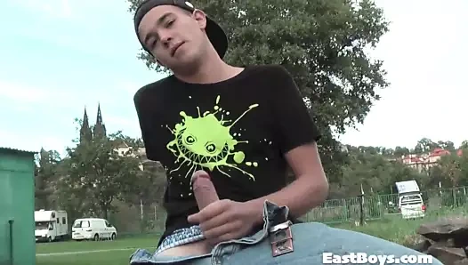 Conor ile kamu handjob