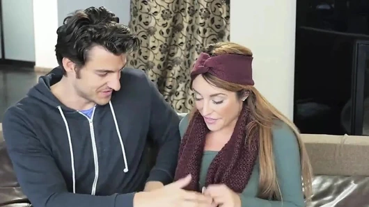 Babes - adım anne dersleri - jay smo oynadığı ateşin yanında rahat