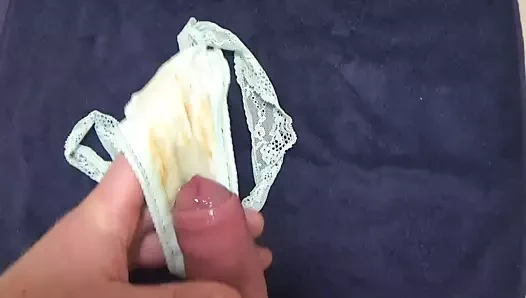 alysha'nın pis külotuna cumming.