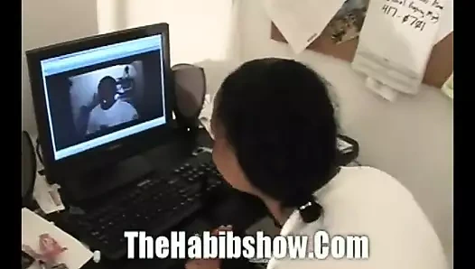 Bayan Tweety Fine, tatlı amcık yalıyor