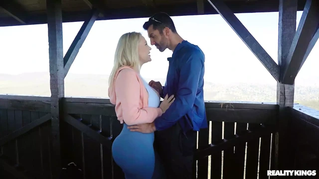 Yürüyüşe çık ve beni sik - reality kings