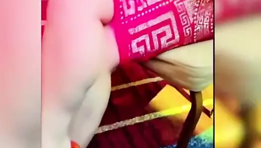 Göğüslerle oynayan yıldız koko