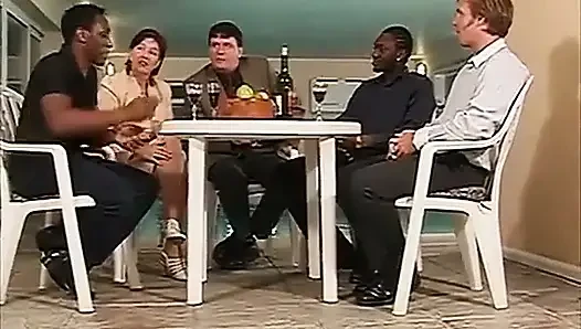 Британские приключения Big Omar: гэнгбэнг с домохозяйками (2003)