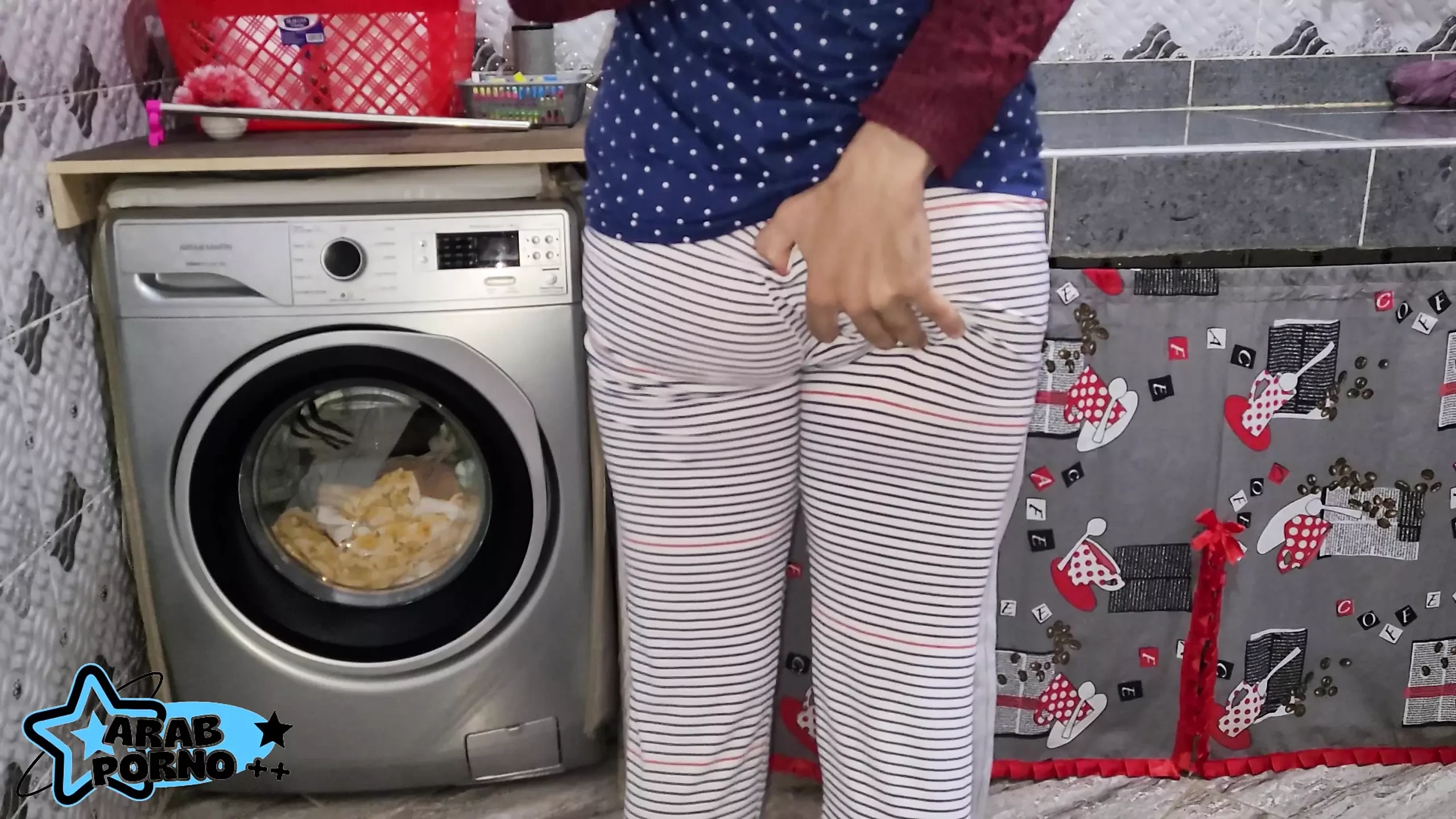 Arap götlü anal mutfak lhwa fi tarma zok lor