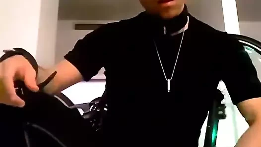 Silinmiş sahneler edepsiz motorcu gothslave dildoya biniyor