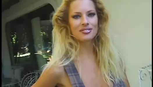 Halı yerken lezbiyen fahişeler içinde the güneş kullanma yapay penis için sikme twat