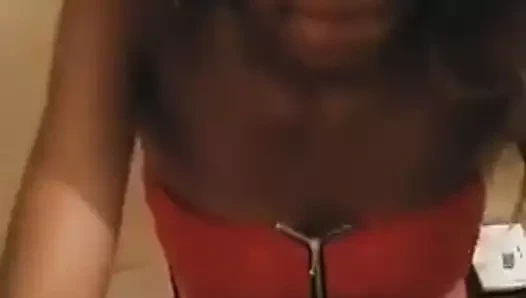 Seksi fahişe selfies yapıyor 4.mp4