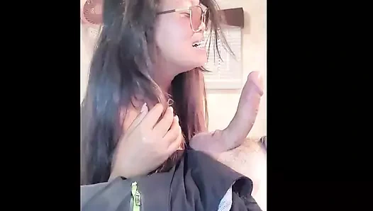 Canlı kamera çekimi sırasında boğazıma boşaldım