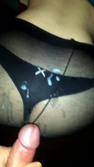 Karımın naylon kıçına cuming