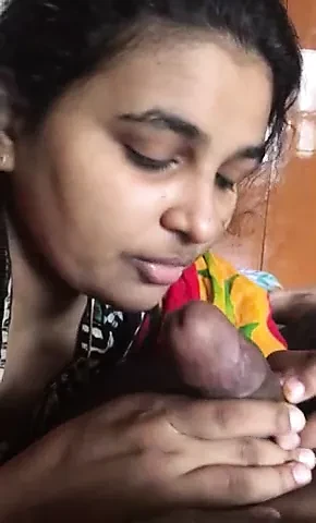 Desi ladki emme horoz
