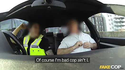 Fake cop - birkaç lezbiyenle bakış açısı üçlü seks