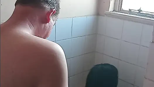 Grandpa daddy get best blowjob & fuck by skinny petite hot black slut in bathtub doggystyle ( bathroom sex )