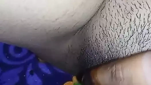 Delhi oyo odasında sunny yenge ilk kez ateşli amına boşalıyor