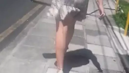 Gostosinha de sainha