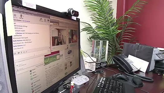 Amerikalı kaltağın amının içindeki yarağa ihtiyacı var