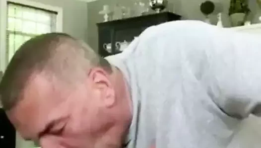 Baba emmek ve yutmak baba