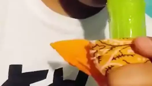 Şilili kız becerilerini sergiledi