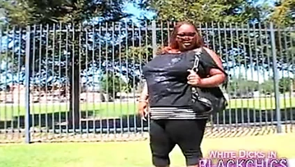 Büyük siyah memeler